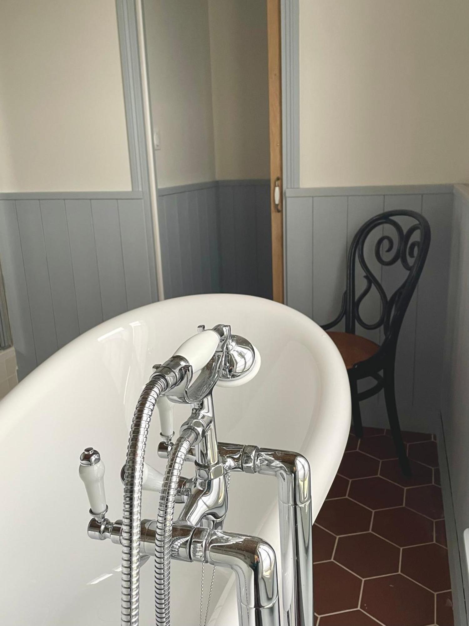 Entre Les Branches Bed & Breakfast Saint-Regle ภายนอก รูปภาพ